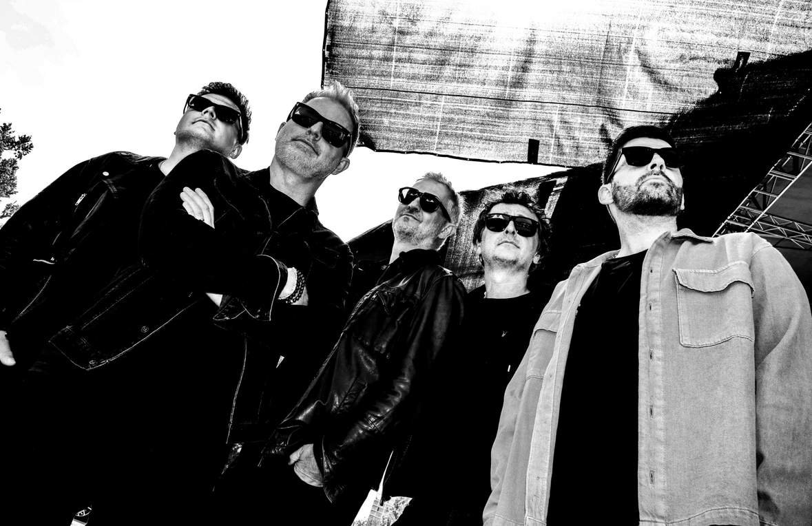 Vianočný HEX a hostia – večer, kde hudba vonia po punči a priateľstve